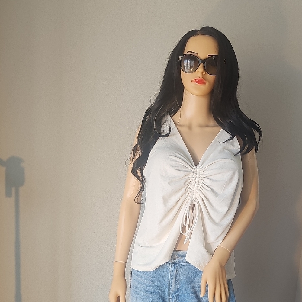 Express Ivory Sleeveless Ruched Top - Picture 3 of 4